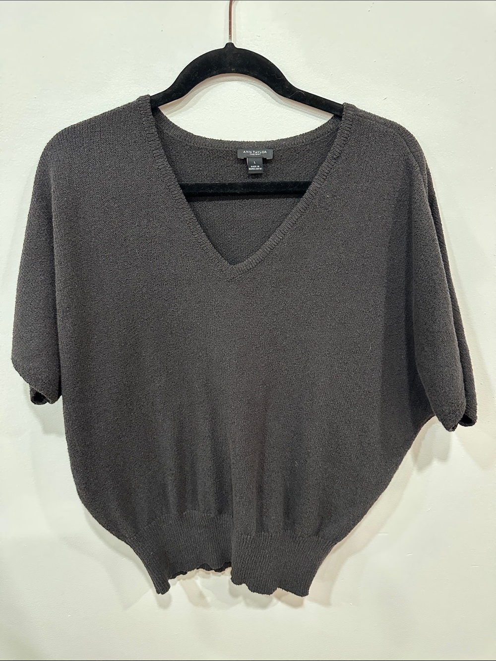 Ann Taylor Charcoal V-Neck Short Sleeve Sweater